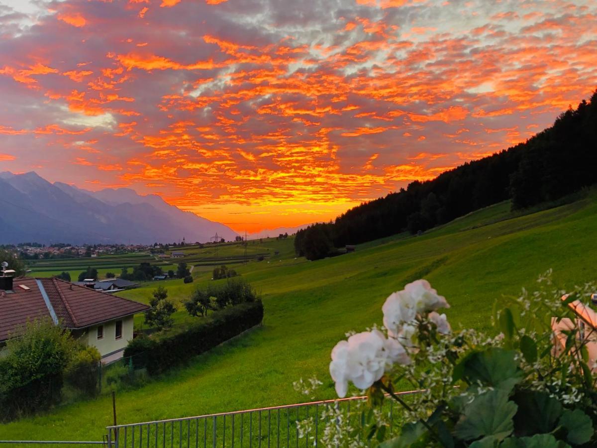 Appartment Sofi - Enjoy The View - Axams,Innsbruck Tirol Eksteriør bilde